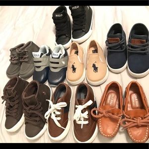 Lot of 8 toddler boys shoes.